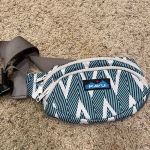 KAVU Blue and White Patterned Waist pack